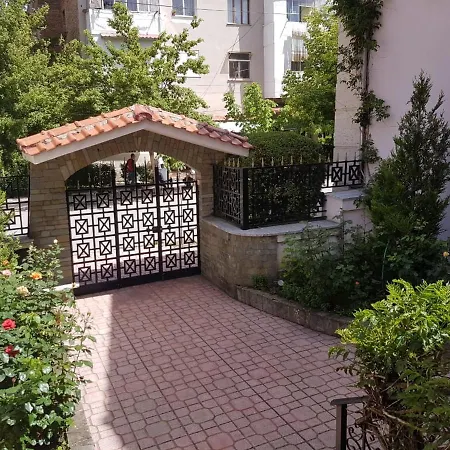 بيت ضيافة Essel 3*