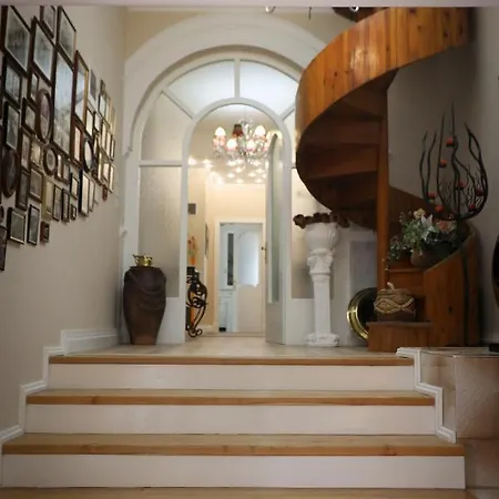 بيت ضيافة Essel 3*